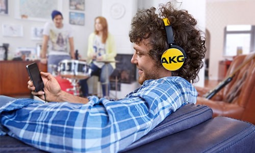 akg.jpg