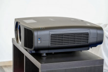 Epson EH-LS12000B