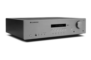 Cambridge AXR85 hos Hages.se
